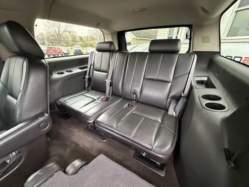 Used 2013 Chevrolet Suburban LT w/ Luxury Package image 28