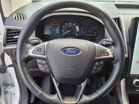 Used 2024 Ford Edge SEL image 18