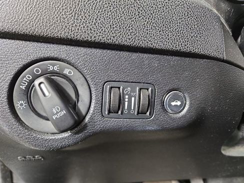 Used 2016 Dodge Charger SXT image 25