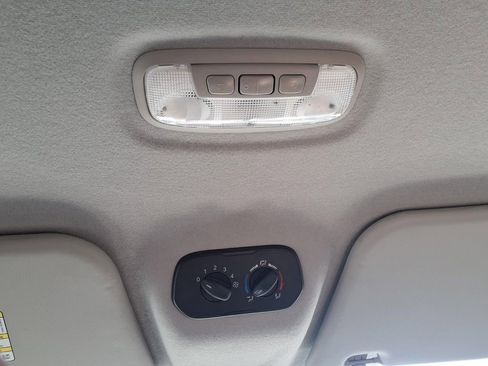 Used 2019 Ford Transit 350 XLT image 11