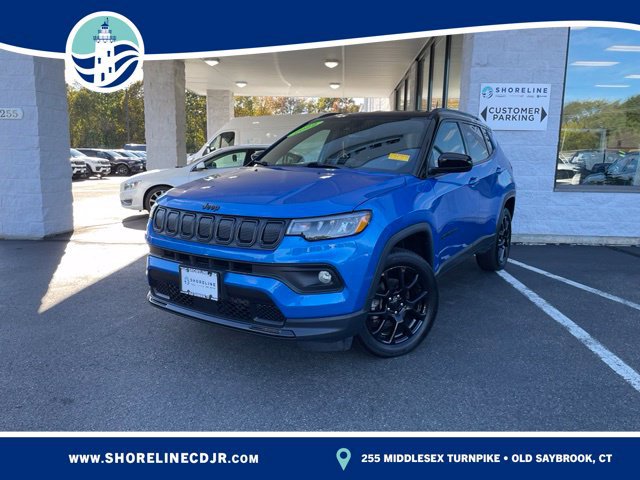 Used 2022 Jeep Compass Latitude w/ Convenience Group AWD/4WD image 1