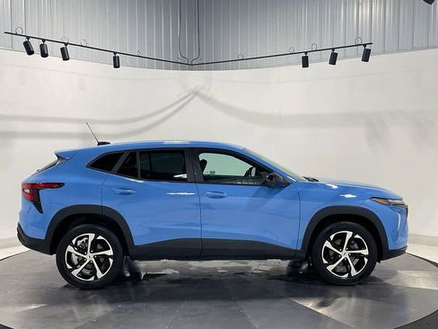 Used 2024 Chevrolet Trax RS w/ Driver Confidence Package FWD image 10