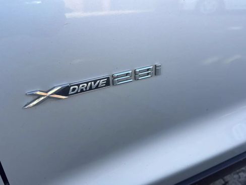 Used 2016 BMW X3 xDrive28i AWD/4WD image 10