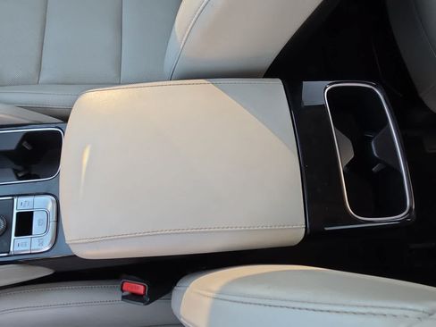 Used 2020 Kia Telluride S FWD image 20
