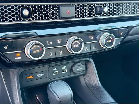 Used 2024 Honda Civic Touring image 16