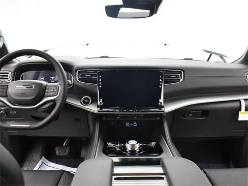 New 2026 Jeep Grand Wagoneer Limited image 9