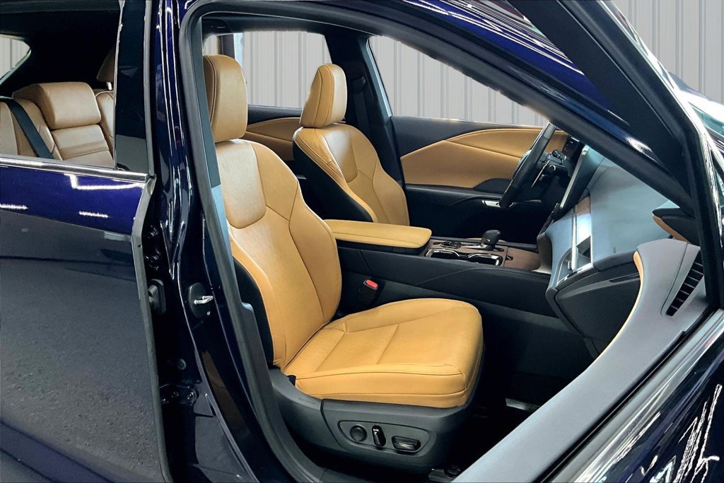 Used 2024 Lexus RX 350 AWD image 30