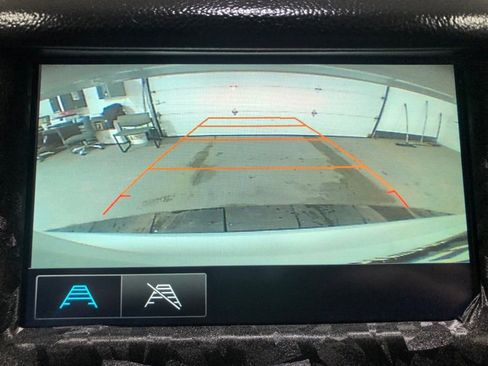 Used 2018 Chevrolet Cruze LS image 27