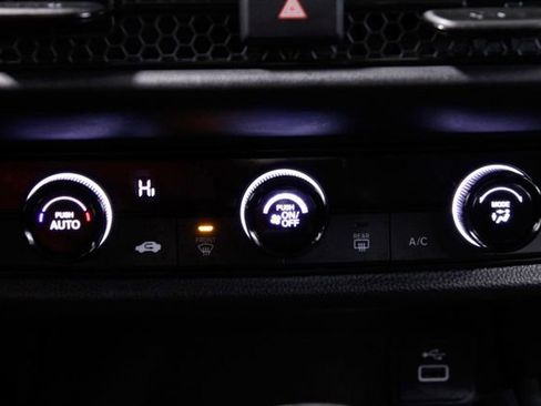 Certified 2024 Honda HR-V LX image 28