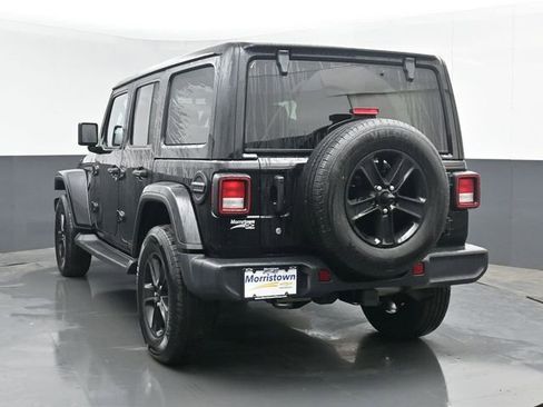 Used 2020 Jeep Wrangler Unlimited Sahara AWD/4WD image 12