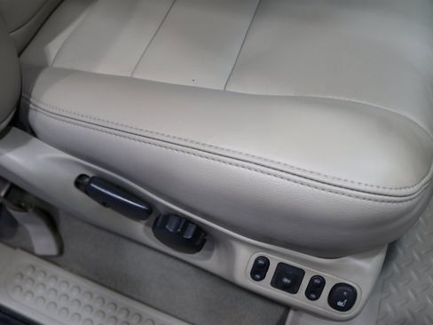 Used 2005 Ford Excursion Limited image 71