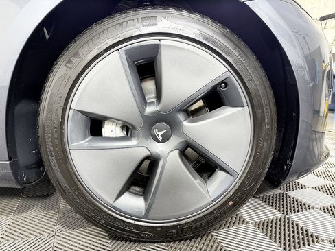 Used 2021 Tesla Model 3 Standard Range Plus image 26