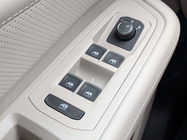 New 2026 Volkswagen Atlas SE FWD image 25