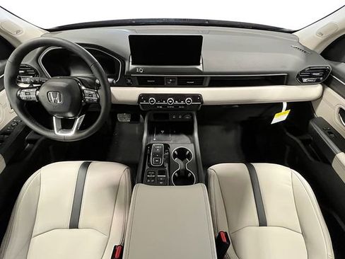 New 2026 Honda Pilot Touring image 25
