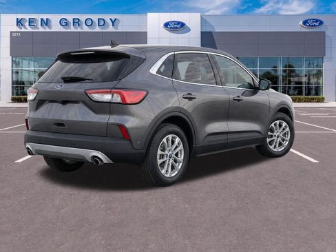 Used 2022 Ford Escape SE w/ Convenience Package FWD image 6