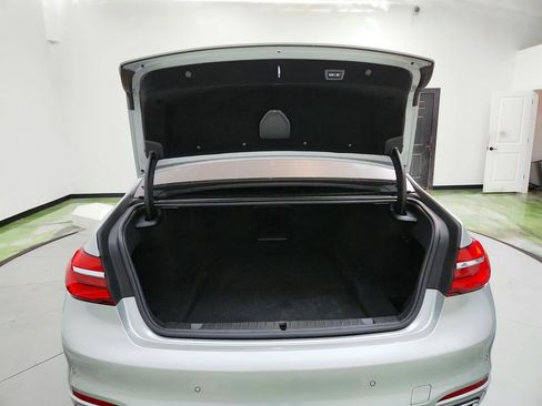 Used 2019 BMW 740i image 31