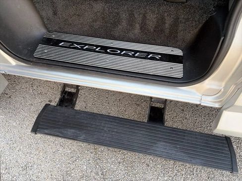 Used 2024 Chevrolet Express 2500 RWD image 26
