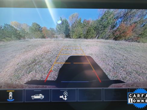 Certified 2021 Chevrolet Silverado 2500 LTZ w/ LTZ Convenience Package image 24