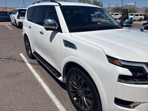 Used 2023 Nissan Armada Platinum w/ Captain's Chairs Package RWD image 3