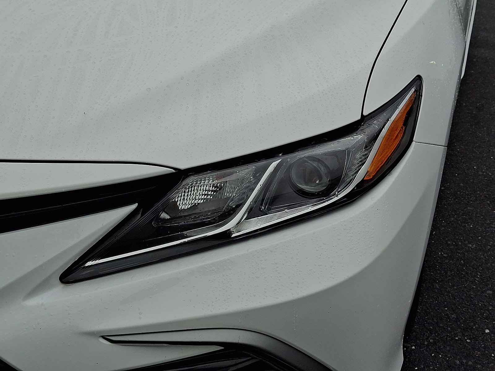 Used 2022 Toyota Camry LE FWD image 10