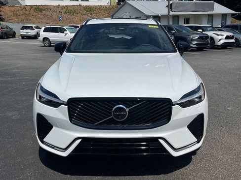 Used 2026 Volvo XC60 B5 Plus w/ Protection Package Premier image 11
