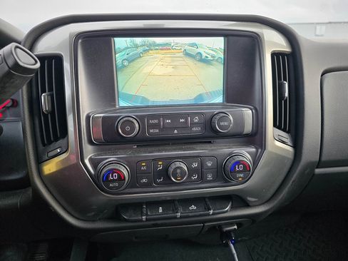 Used 2018 Chevrolet Silverado 1500 LT w/ All Star Edition image 18