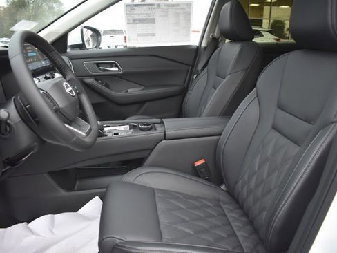 New 2026 Nissan Rogue Platinum w/ Platinum Premium Package image 14