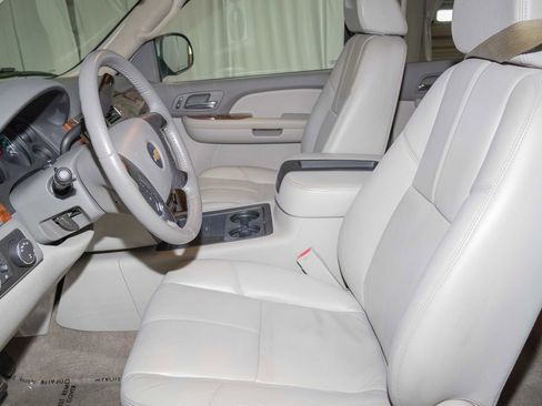 Used 2008 Chevrolet Tahoe LT w/ LT Preferred Equipment Group image 12