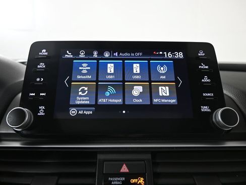Used 2018 Honda Accord Touring image 28