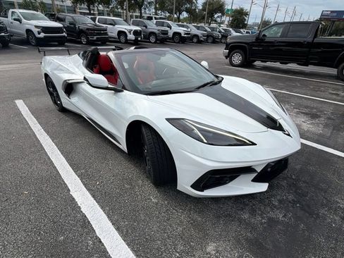 Used 2022 Chevrolet Corvette Stingray Preferred Conv w/ 2LT RWD image 3
