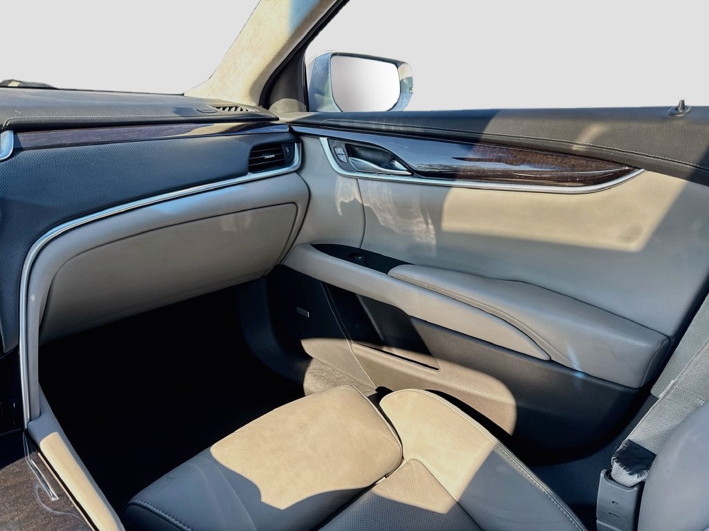 Used 2013 Cadillac XTS Premium FWD image 29
