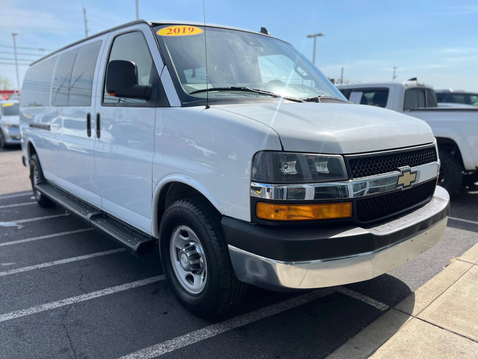 Used 2019 Chevrolet Express 3500 LT w/ LT Preferred Equipment Group RWD image 9