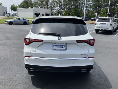 Used 2024 Acura MDX SH-AWD w/ Technology Package image 9