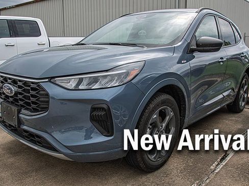 Used 2024 Ford Escape ST-Line w/ Tech Pack #1 AWD/4WD image 1
