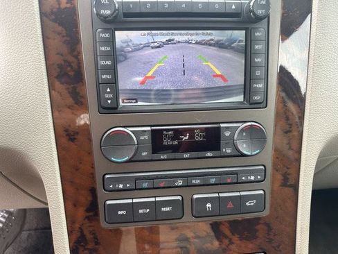Used 2011 Lincoln Navigator 2WD image 11