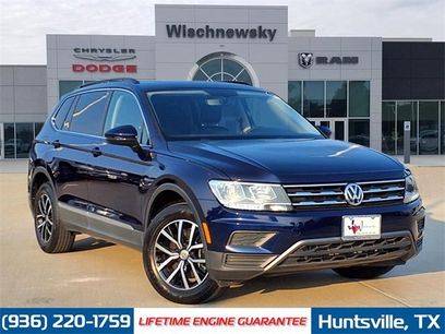 Used 2021 Volkswagen Tiguan SE w/ Panoramic Sunroof Package