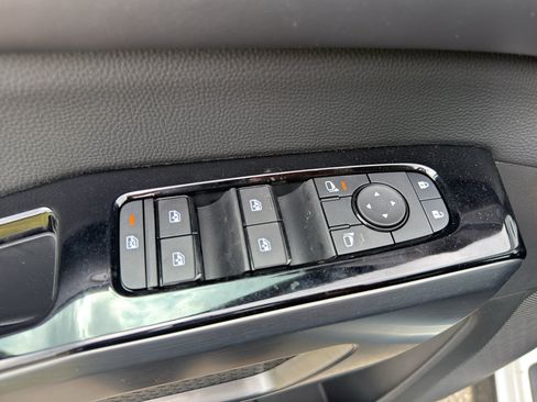 New 2026 Nissan Pathfinder SL AWD/4WD image 12