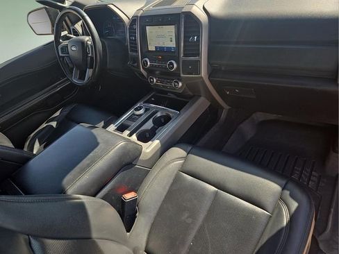 Used 2021 Ford Expedition XLT image 11