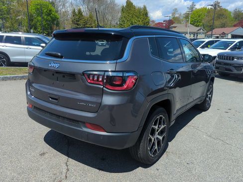 Used 2024 Jeep Compass Limited AWD/4WD image 6
