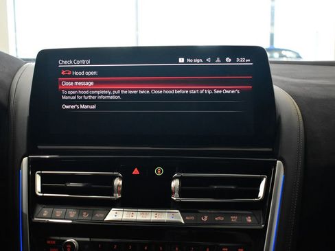 Used 2025 BMW M8 Competition AWD/4WD image 28
