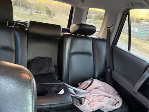 Used 2011 Toyota 4Runner SR5 image 8