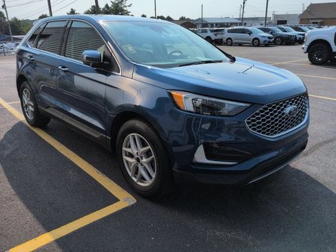Used 2023 Ford Edge SEL AWD/4WD image 3