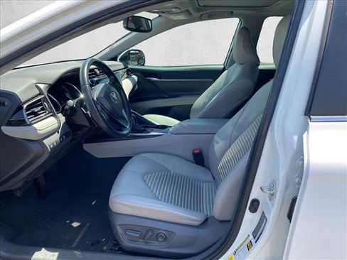 Used 2020 Toyota Camry SE w/ Audio Package FWD image 23