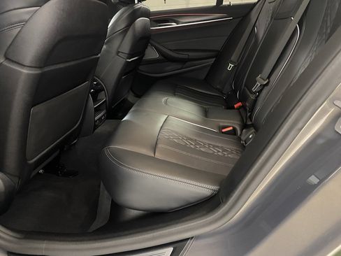 Used 2023 BMW M550i xDrive image 26