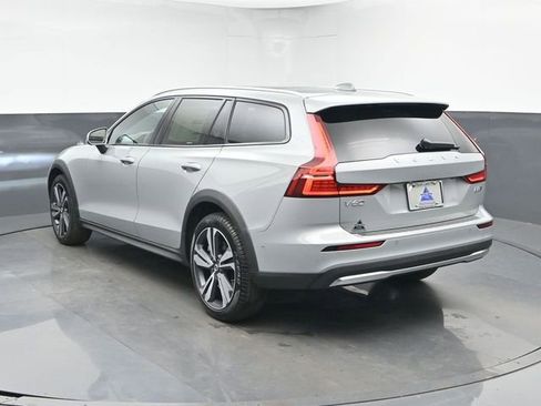 New 2026 Volvo V60 B5 Cross Country Plus w/ Protection Package Premier image 6