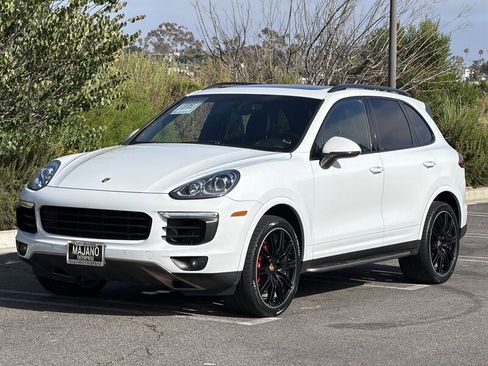 Used 2015 Porsche Cayenne S AWD/4WD image 2