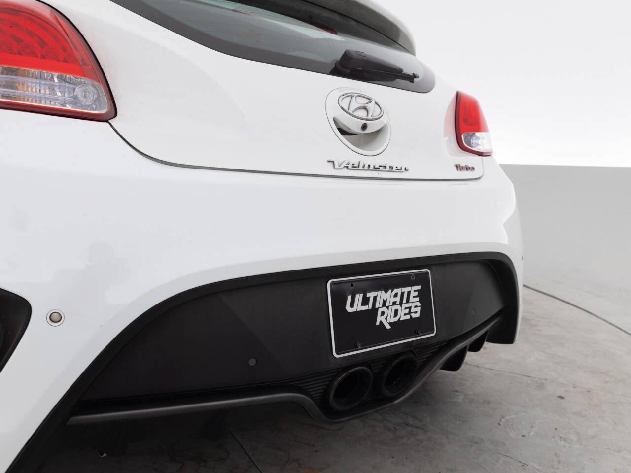 Used 2015 Hyundai Veloster Turbo w/ Option Group 04 FWD image 16