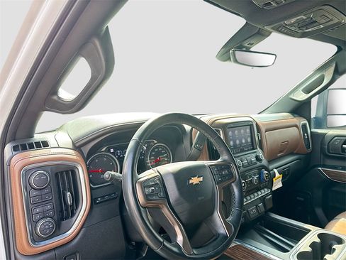 Used 2023 Chevrolet Silverado 2500 High Country w/ LPO, Hitch Package image 11