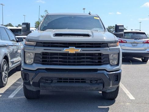 Used 2025 Chevrolet Silverado 2500 Custom w/ Custom Convenience Package AWD/4WD image 2