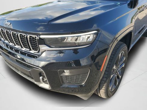 Used 2023 Jeep Grand Cherokee Overland w/ Luxury Tech Group IV RWD image 26
